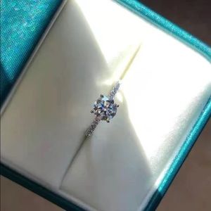 14k gold 1c moissanite ring side diamond
